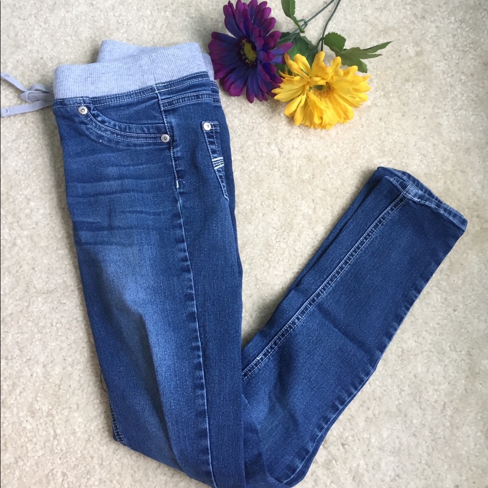 Justice blue jeggings!